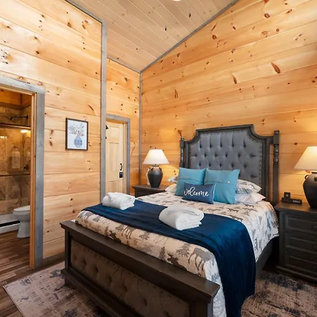 Prime Location! Gem Of Dollywood & Pf With Mtn View, Hot Tub & Game Room Sevierville Exterior photo