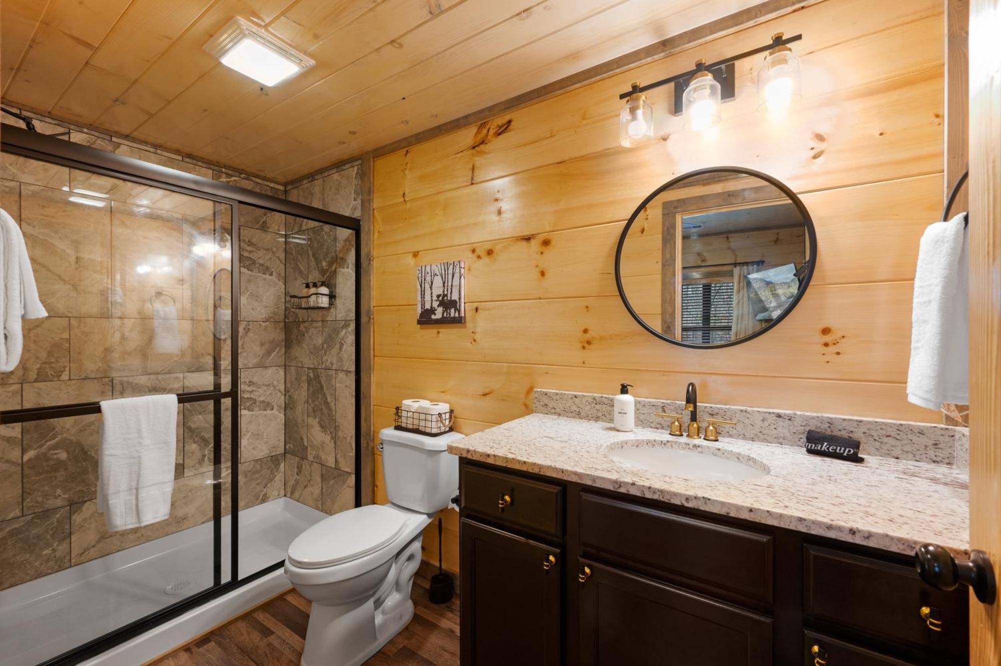 Holiday home Prime Location! Gem Of Dollywood & Pf With Mtn View, Hot Tub & Game *