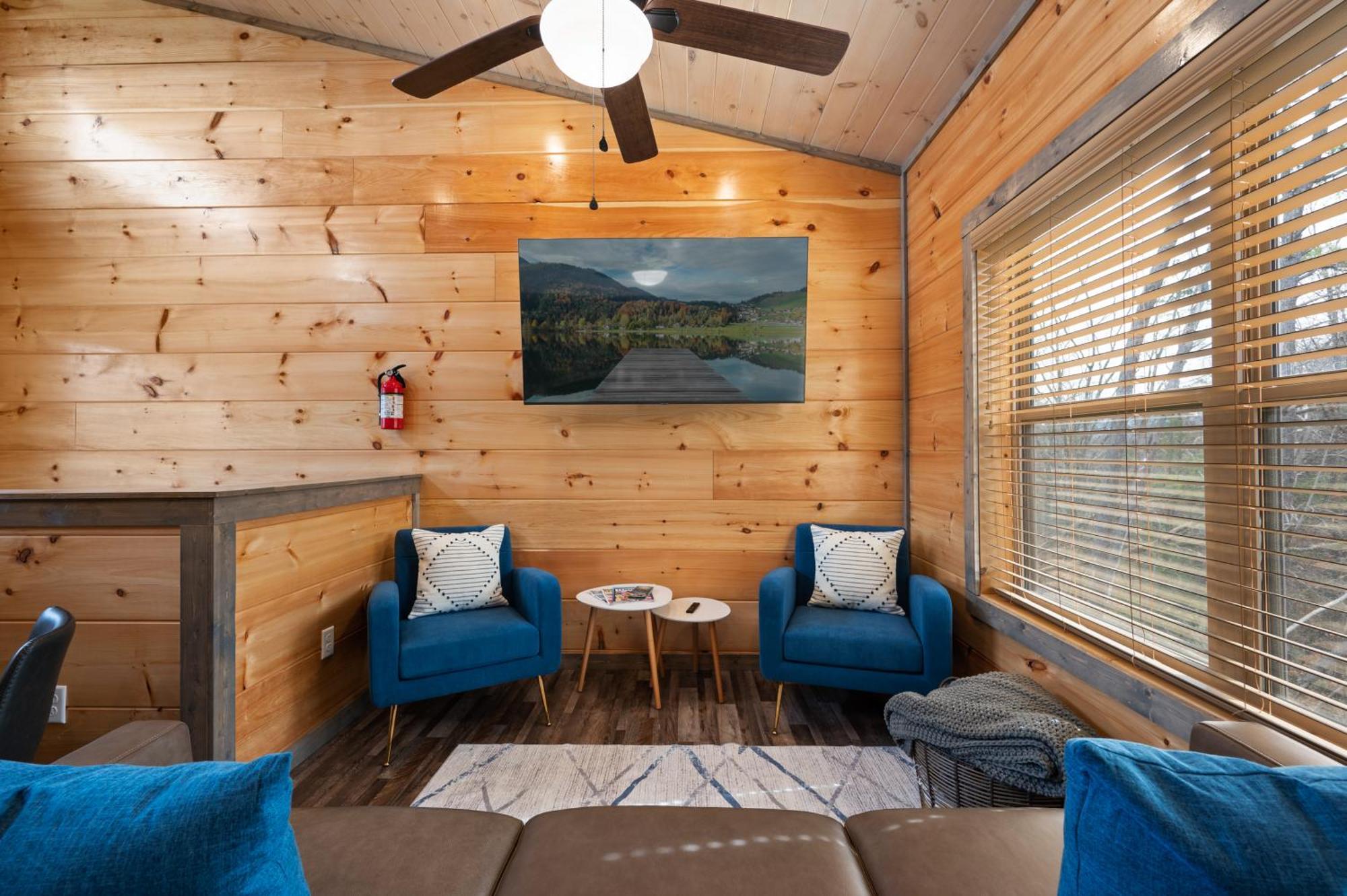Holiday home Prime Location! Gem Of Dollywood & Pf With Mtn View, Hot Tub & Game